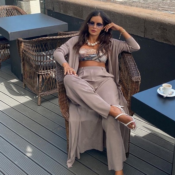 ๐ก๐ช๐ง ๐ญ๐ฎ๐ฟ๐ฎ โข Long Knit Jacket - Picture 2 of 14